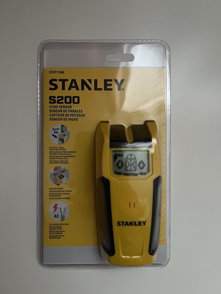 Stud Sensor S-200 S200  Stanley STHT77406