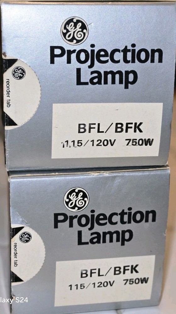 PAIR NOS GE BFL/BFK PROJECTION LAMPS