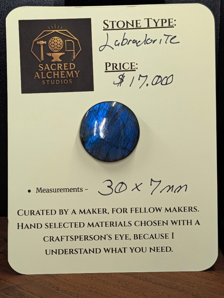Labradorite - Iridescent Madagascar - Circle