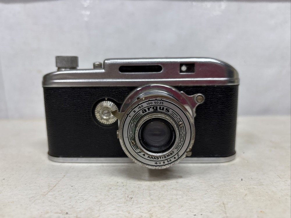 Argus F4 Anastigmat w/lightmeter UNTESTED! AS IS