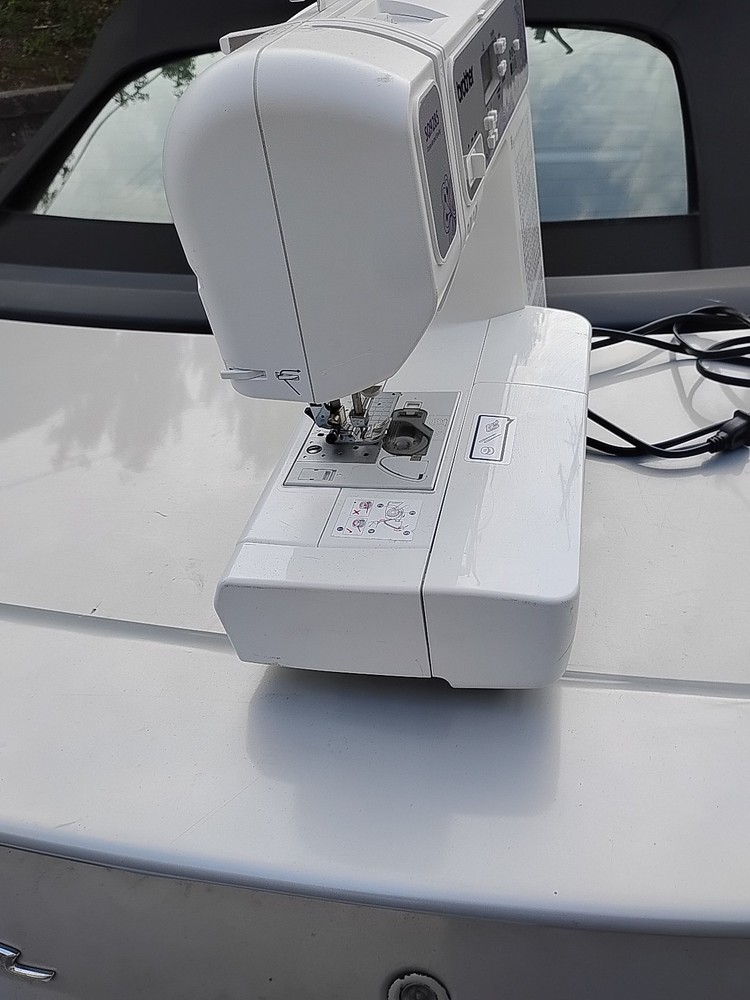 Brother SQ9285 150 Stitch Computerized Sewing Machine