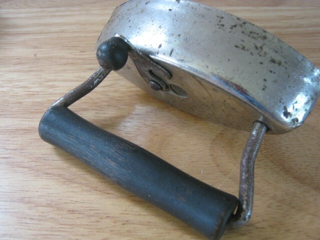 Vintage Dover No. 912 Small Sad Iron