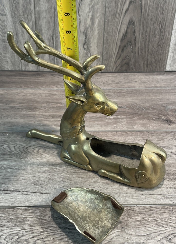 Vintage Solid Brass Stag Deer Laying Down Covered Trinket Box Figure