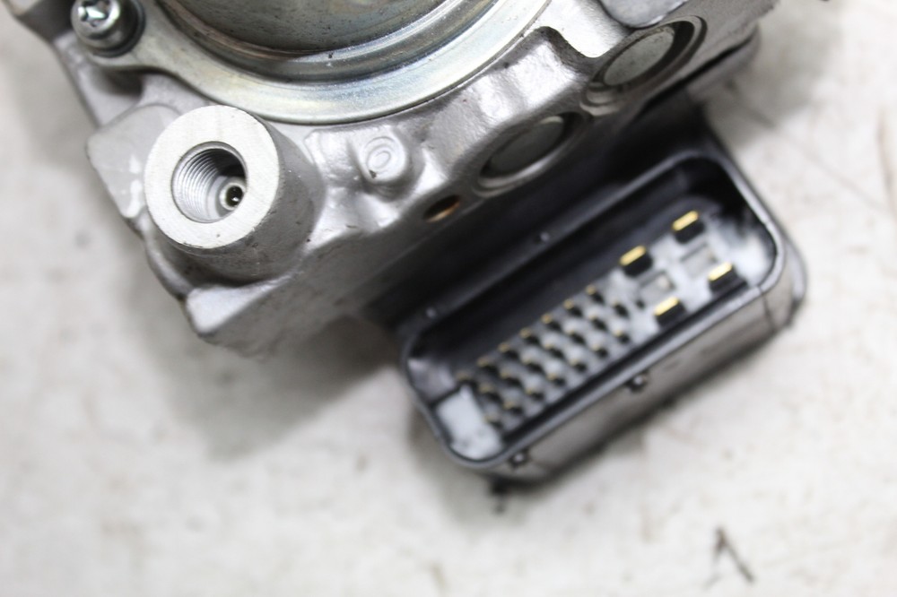 2011 TRIUMPH SPRINT GT 1050 ABS PUMP UNIT MODULE
