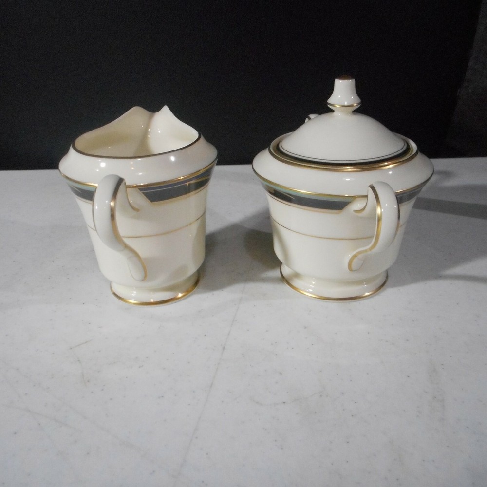 Mikasa Chatelaine LAN17 Fine Ivory Creamer and Sugar Bowl