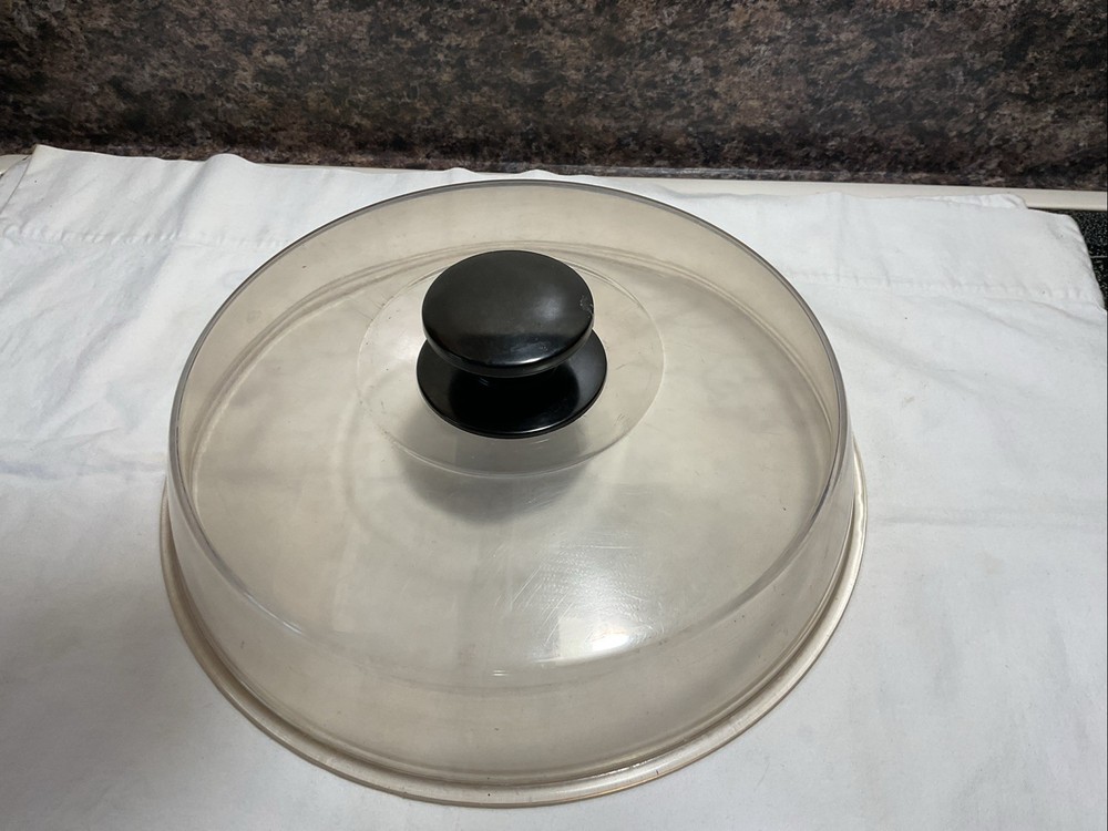 Rival Replacement 10 In. Wide Plastic Dome Lid Black Knob