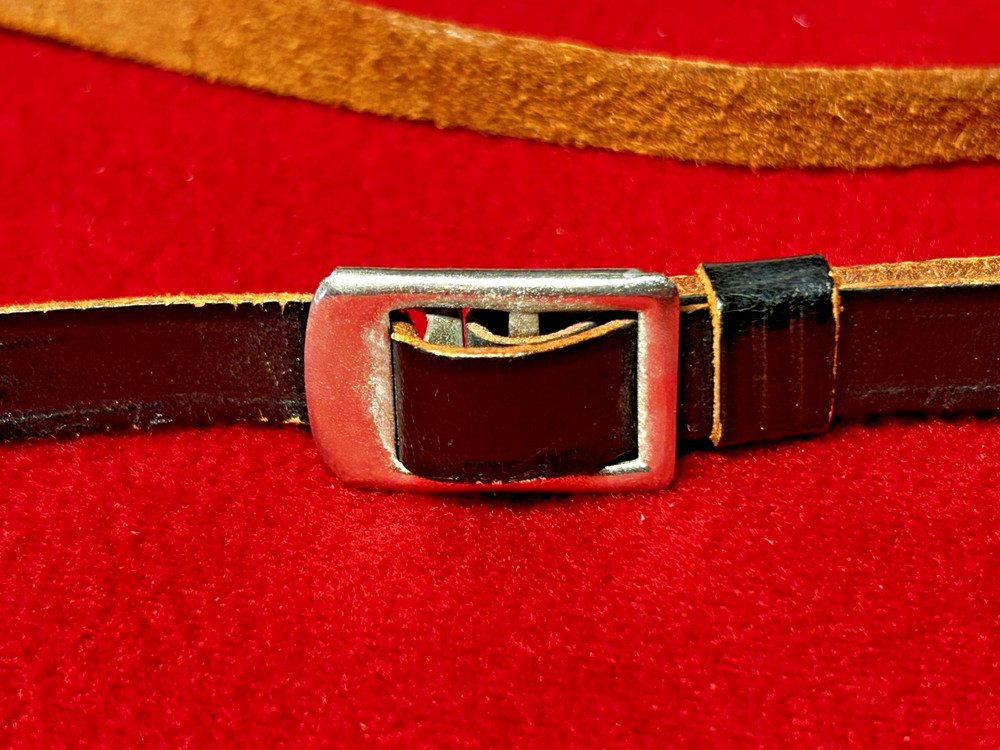 Vintage c. 1970s Thin Leather Camera Shoulder / Neck Strap