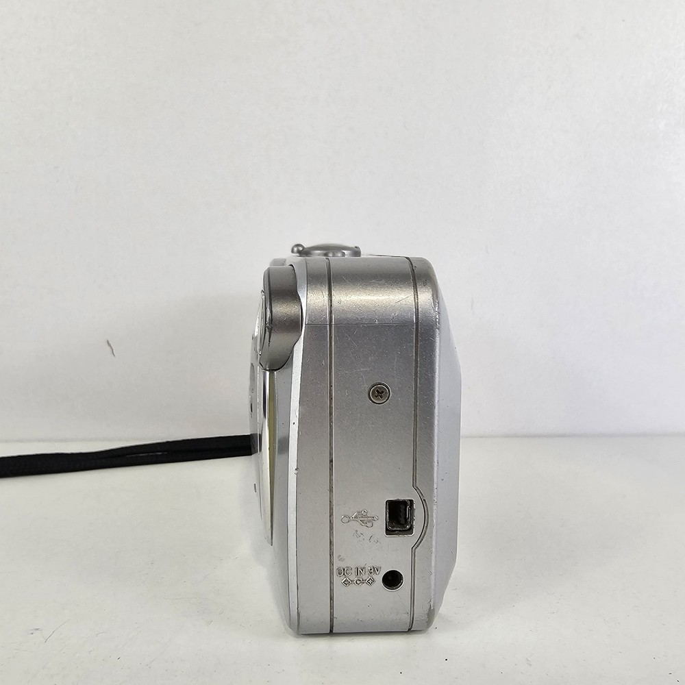 Fujifilm FinePix A202 2.0MP Compact Digital Camera Silver Tested