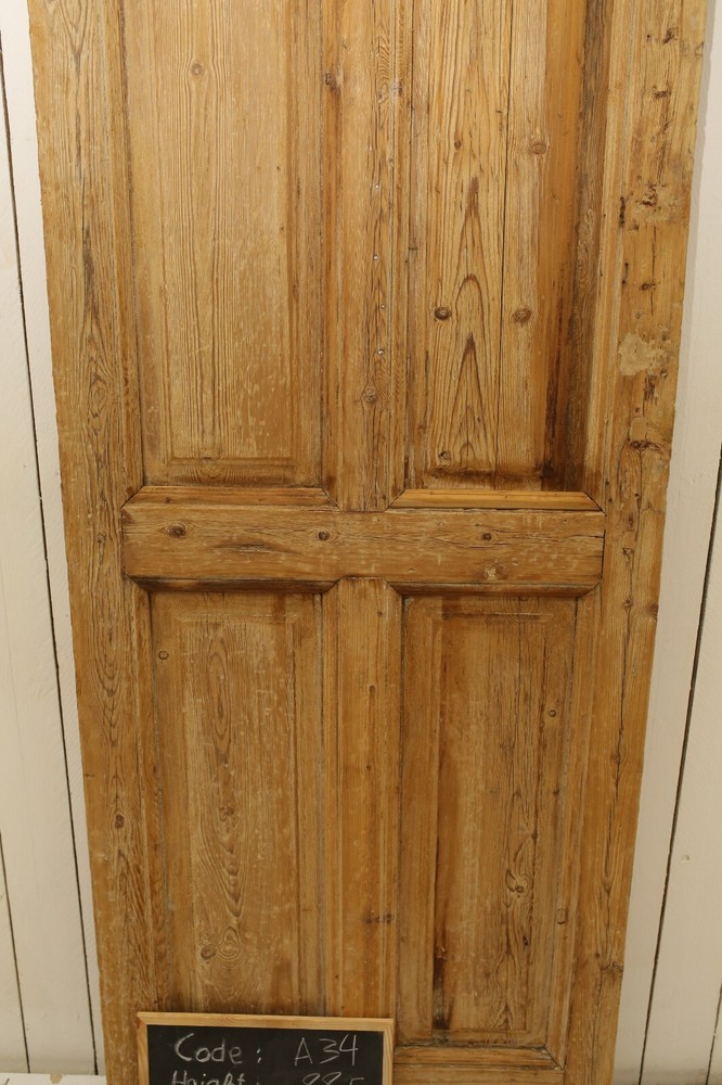 VINTAGE SINGLE DOOR A34