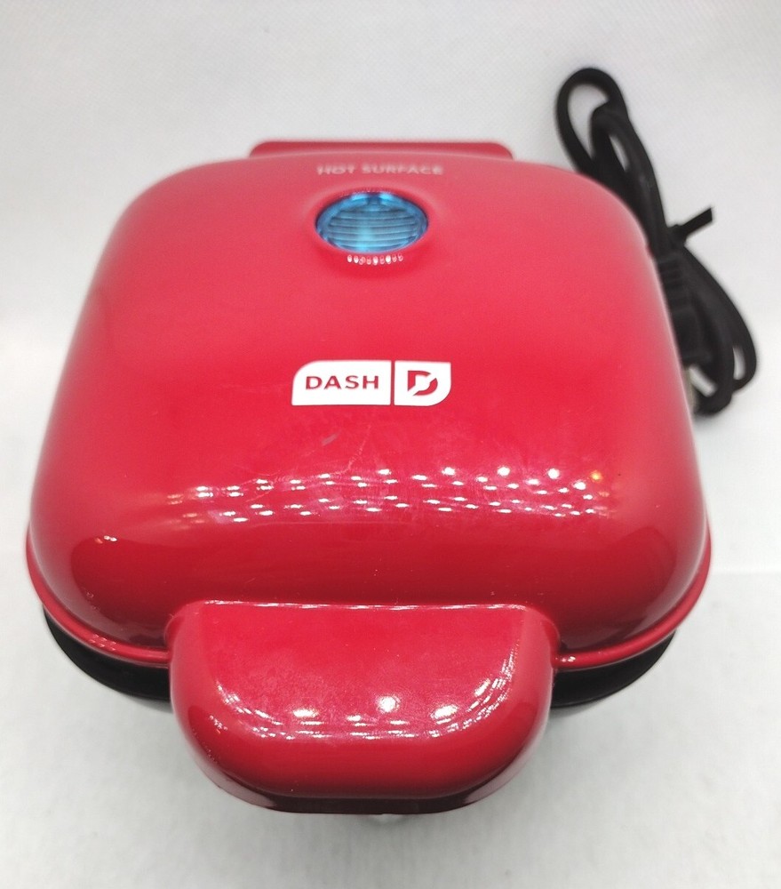 Dash Deluxe Egg Bite Maker Red Retro Model DBBM450GBRD08 Bake Kitchen Appliances