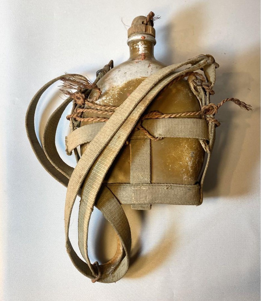 Canteen War Antique Retro Collection