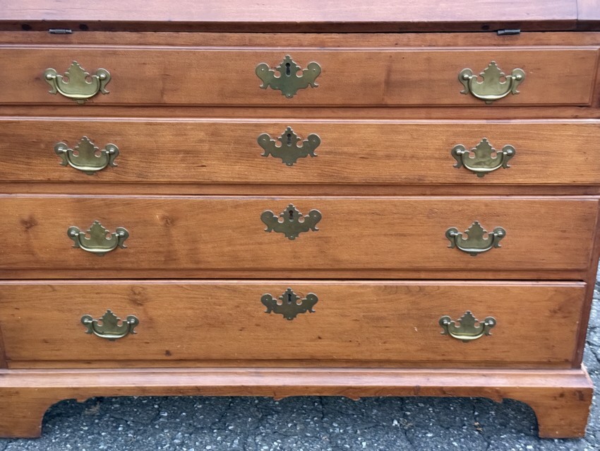 Authentic 18thc Chippendale slant front desk cherry New England c1790 full inter