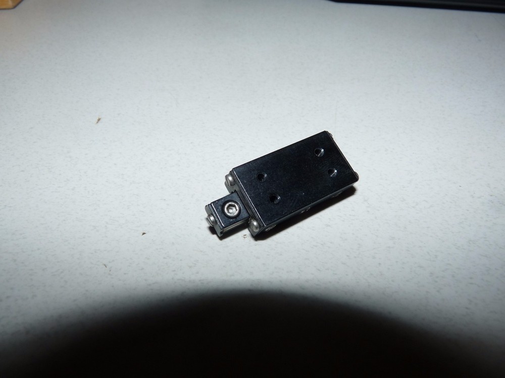 DELTROL D-1 LINEAR SLIDE WITH SCREWS