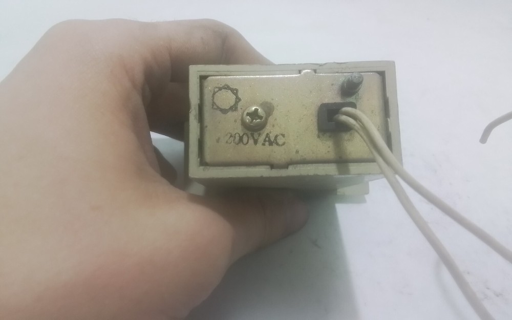 OMRON CSK-6YW COUNTER 200V AC (E3A4)