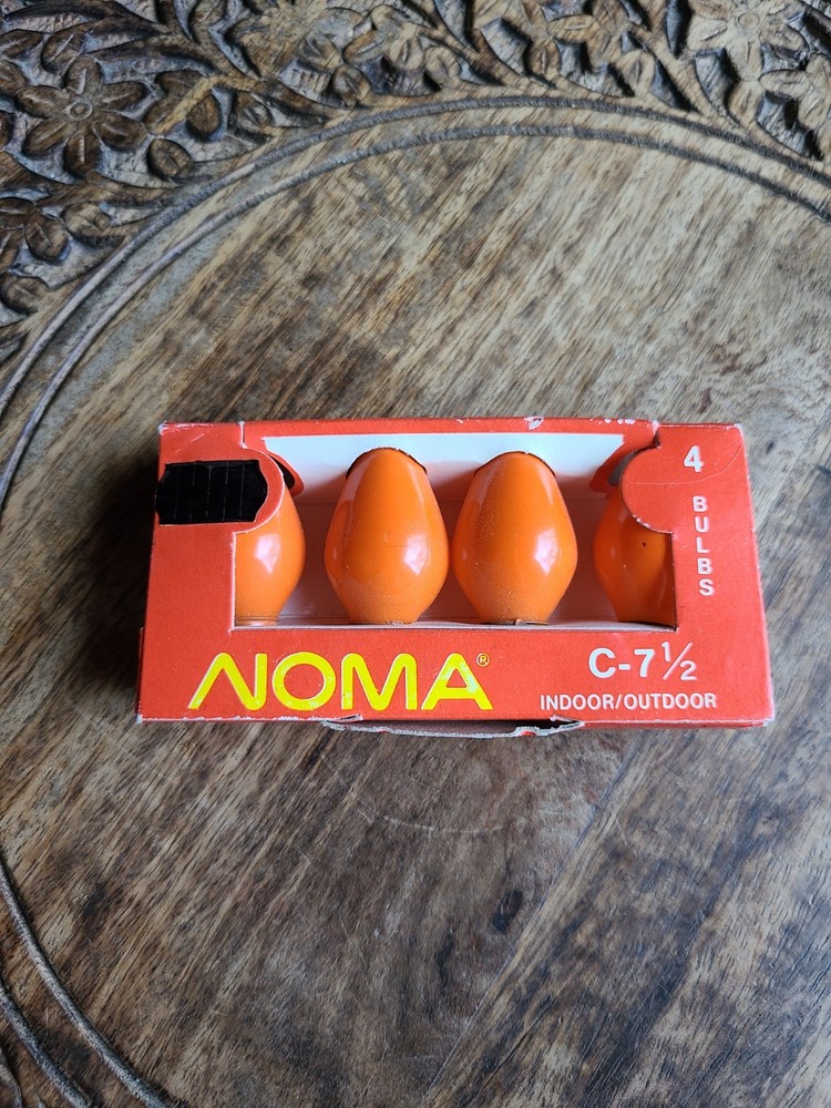 Vintage NOMA C7 1/2 Orange Ceramic Christmas Light Bulbs 4 Pack w Box
