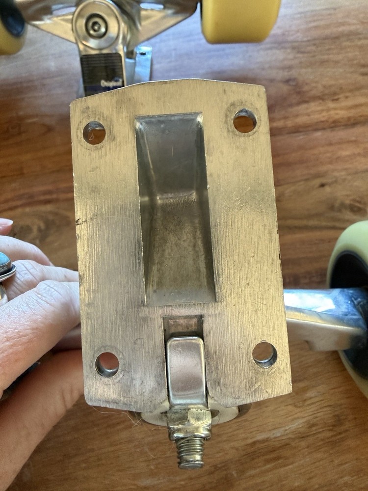 Original Skateboard Trucks with Wheels