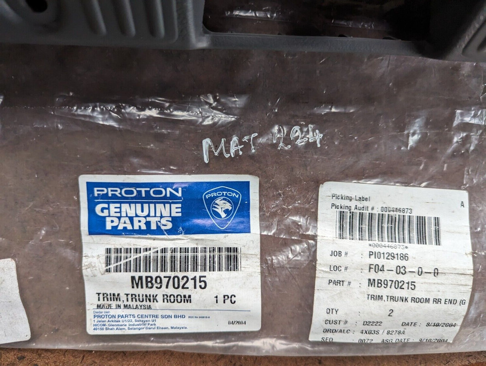 PROTON / MISUBISHI BOOT TRUNK TRIM MB970215**