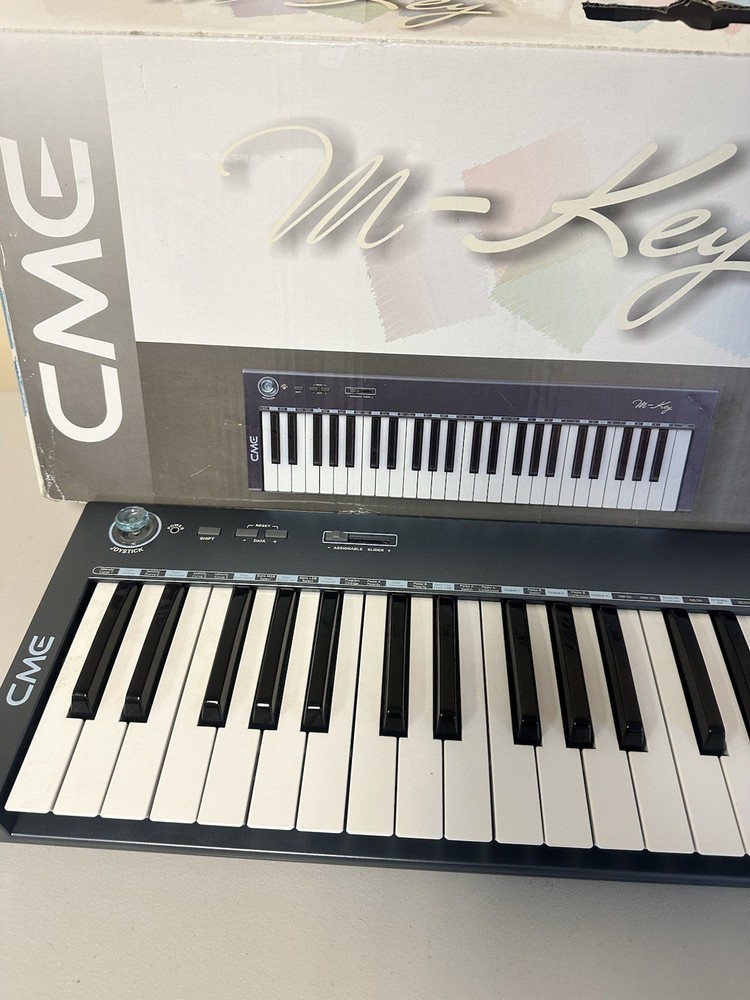 CME M-Key 49-Key USB MIDI Controller Keyboard | No Power cable