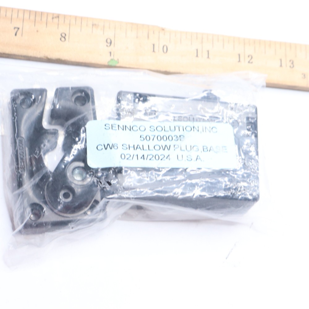 Sennco Solution Inc. Shallow Plug Base Standard Voltages CW6 5070003B