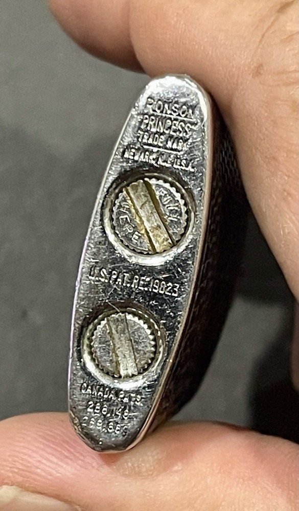 Vintage Ronson Princess Alligator Leather Automatic Lighter