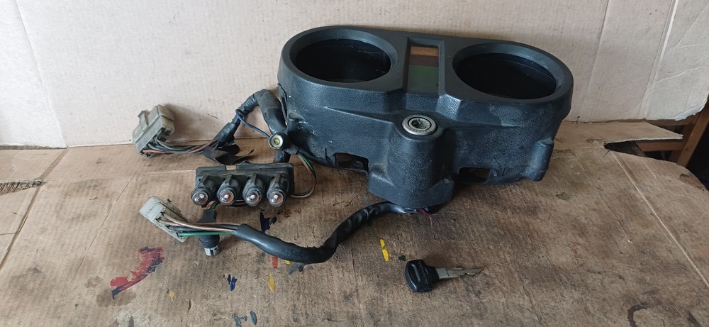 Honda Superdream CB250N Clock Surround Loom & Ignition Switch Read Description