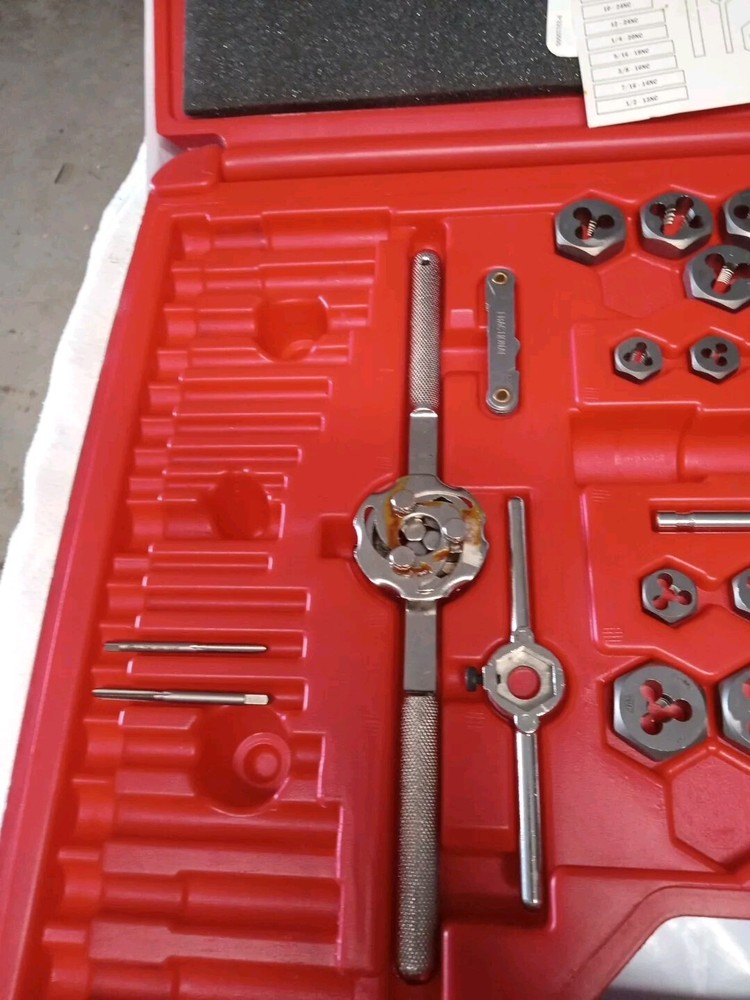 MAC Tools TDPLUS 117-Pc Deluxe Threading Set - Standard & Metric - INCOMPLETE