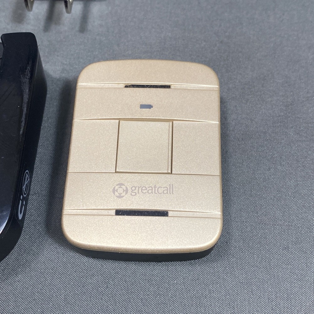 Great Call Lively Mobile Model SW100 Qualcomm with Base and AC adapter TESTED