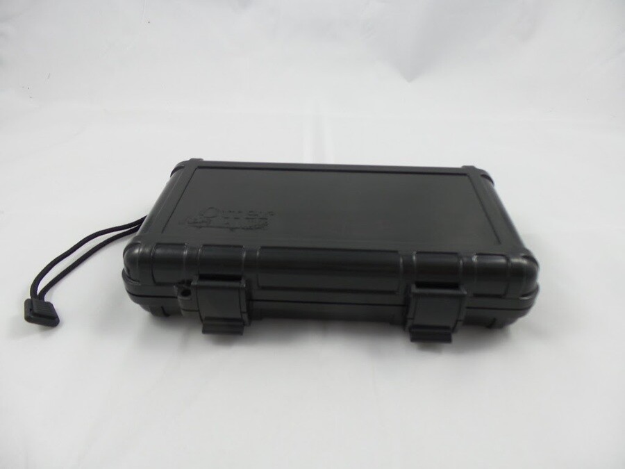 OtterBox Waterproof Universal Case Black (3000-20)