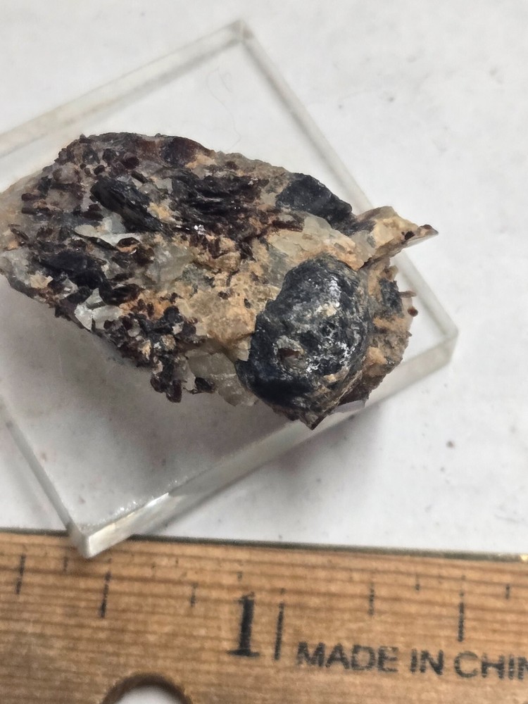 Beautiful Sapphirine specimen