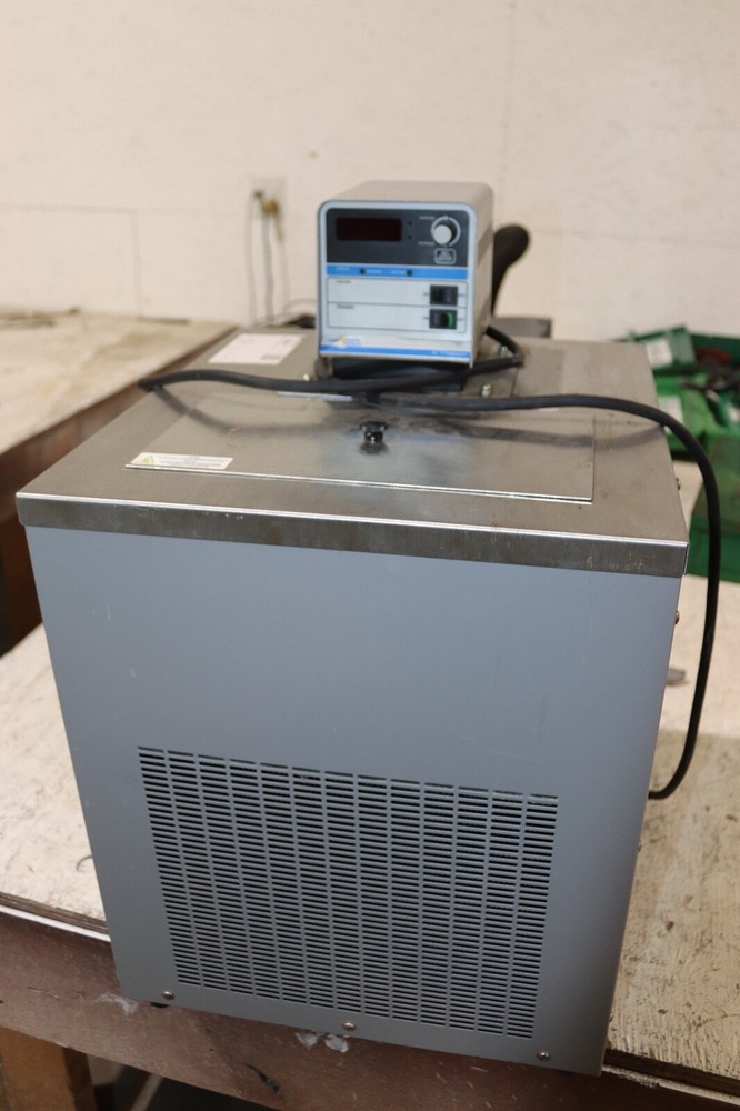 VWR Scientific  PolyScience Refrigerated Heating 1150A