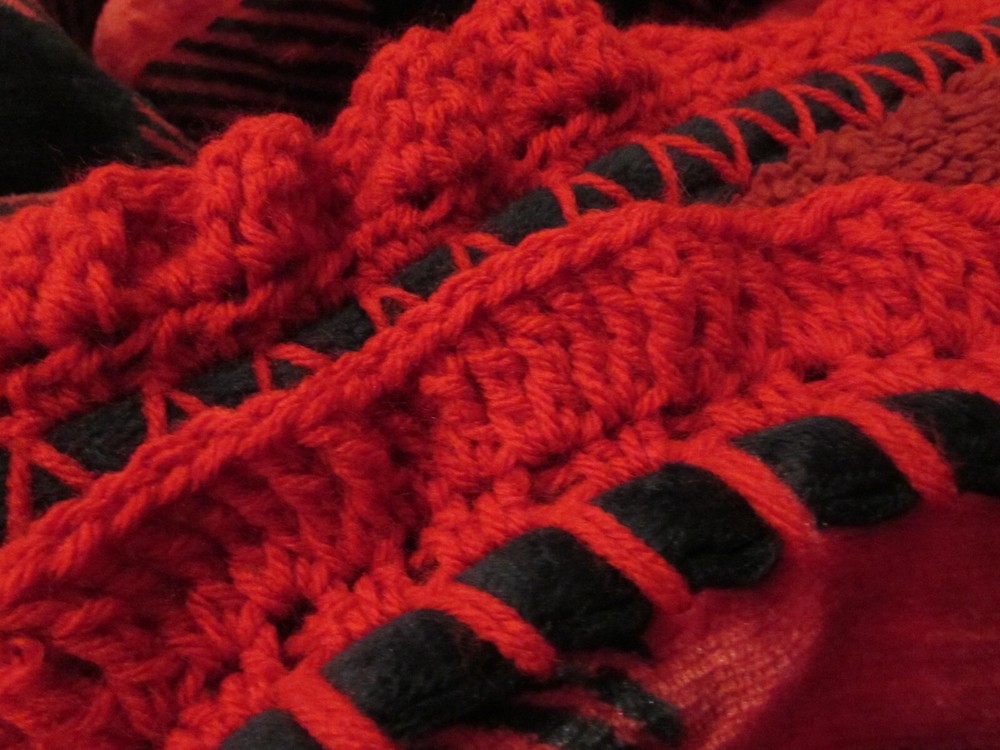Oversize Reversible Plush Sherpa Throw Blanket Red Crochet