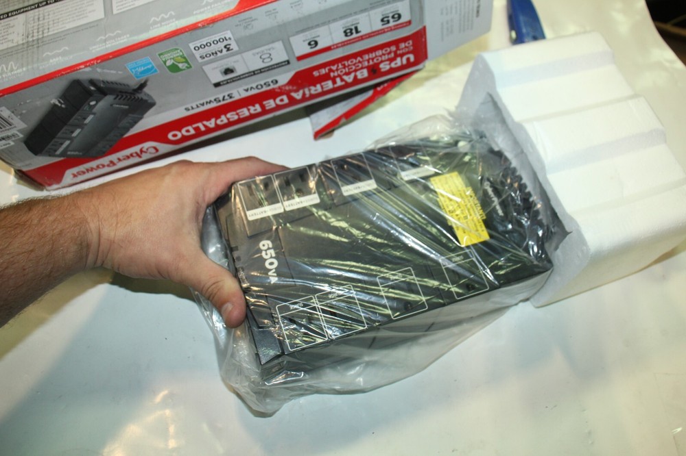 CyberPower Battery Backup SX650G