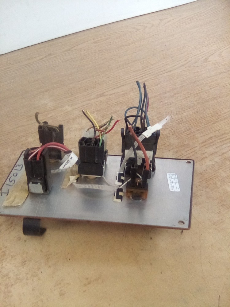 2009 Peterbilt 335 Switch Panel S64-6051-015