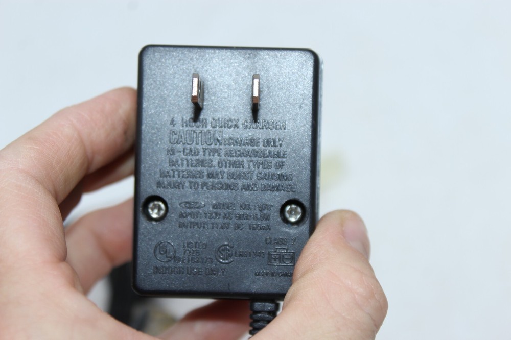 New Bright RC 9.6 V NiCad 4 Hour Quick Charger