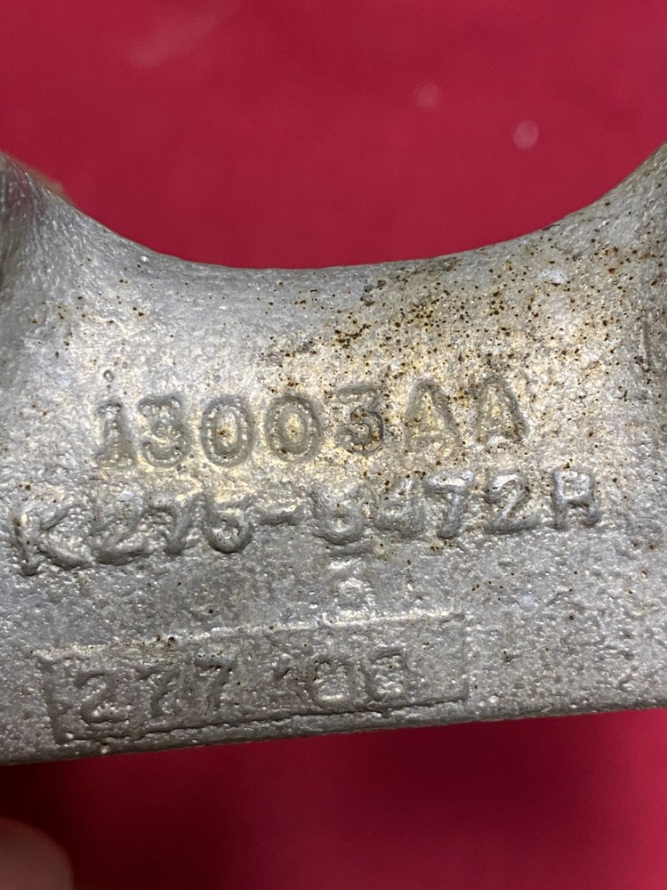 KENWORTH LOWER CAB ACCESS, GRAB HANDLE: BRACKET, MOUNT, SUPPORT K275-5472R