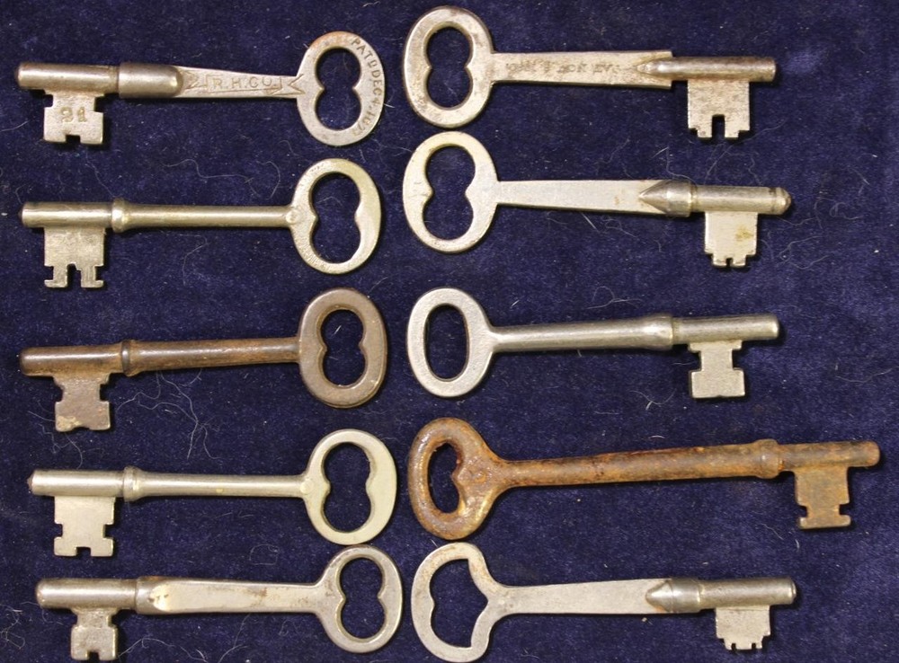 10 Skelton Keys Some Named TRA16