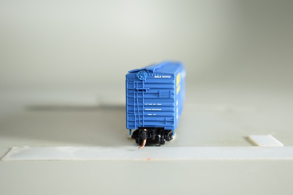 8403 Micro Trains 50' BOX car EELX EVANS DFB LOADS