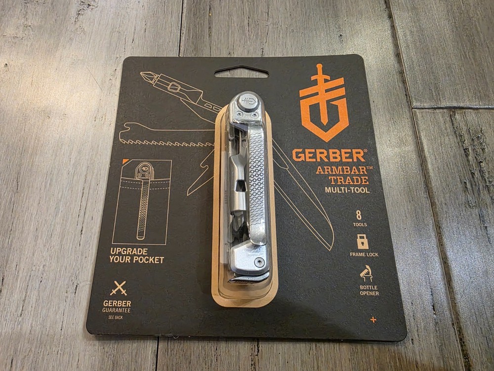 Gerber Armbar Trade Multi-Tool 2.5" Stainless Steel Blade 8 Functions 3.1 OZ