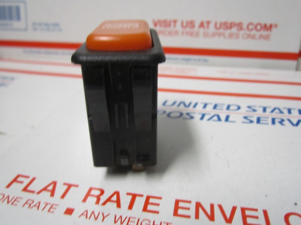 Thomas Panel Light AMBER Warn Lights A06-49957-017 NEW, S3