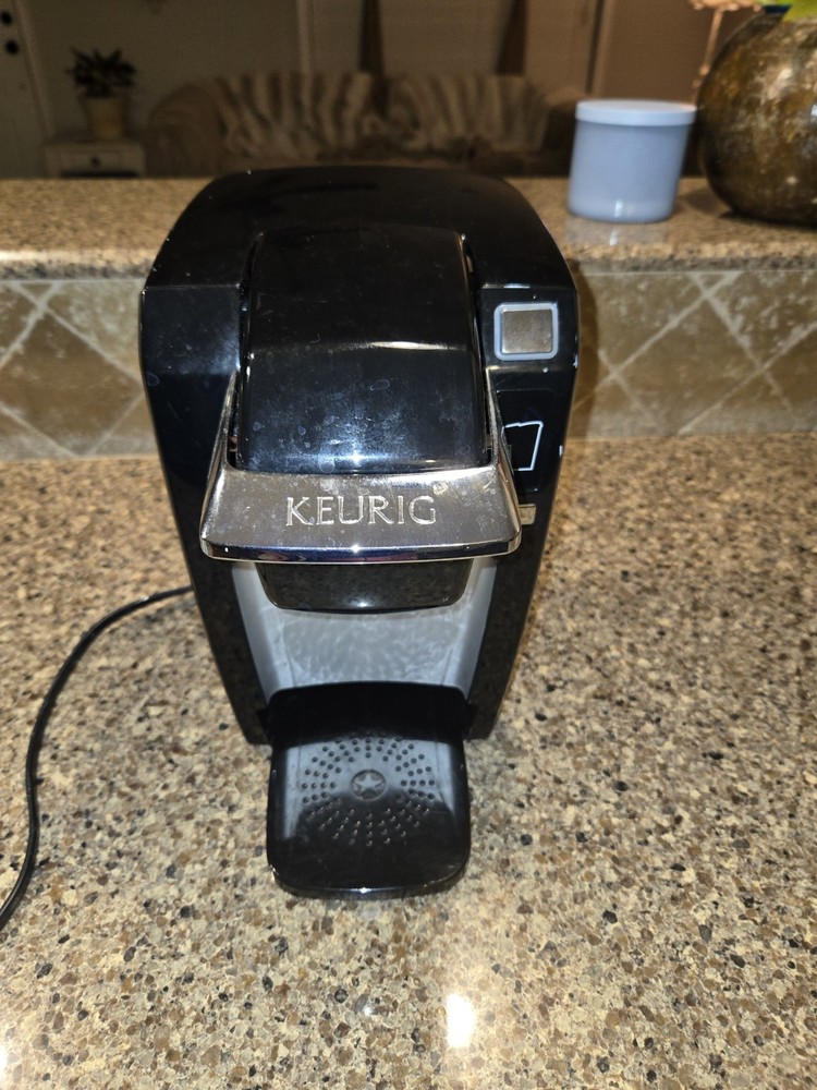 Keurig K10 Mini K Cup Single Serve Coffee Maker Black. Tested Working