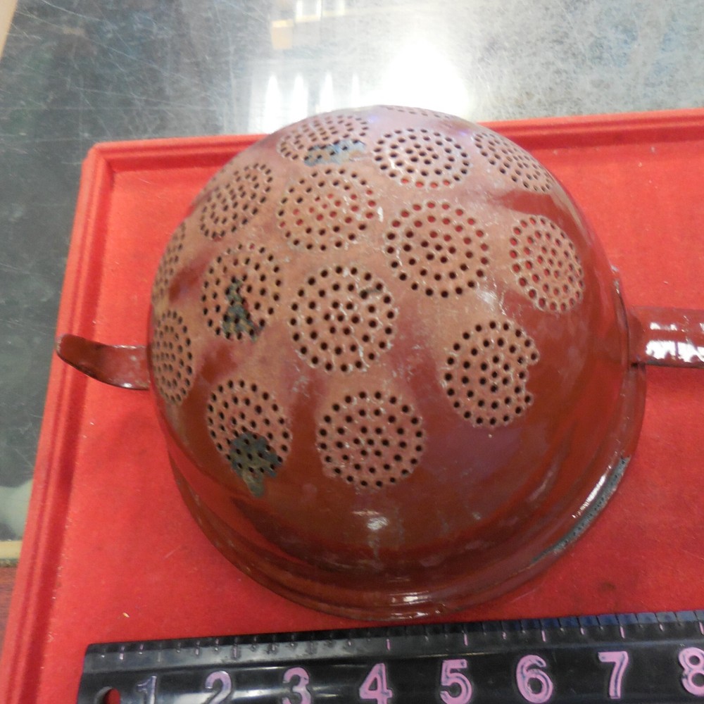 Vintage CRIMSON RED ENAMELWARE HANDLED STRAINER 7 inch diameter