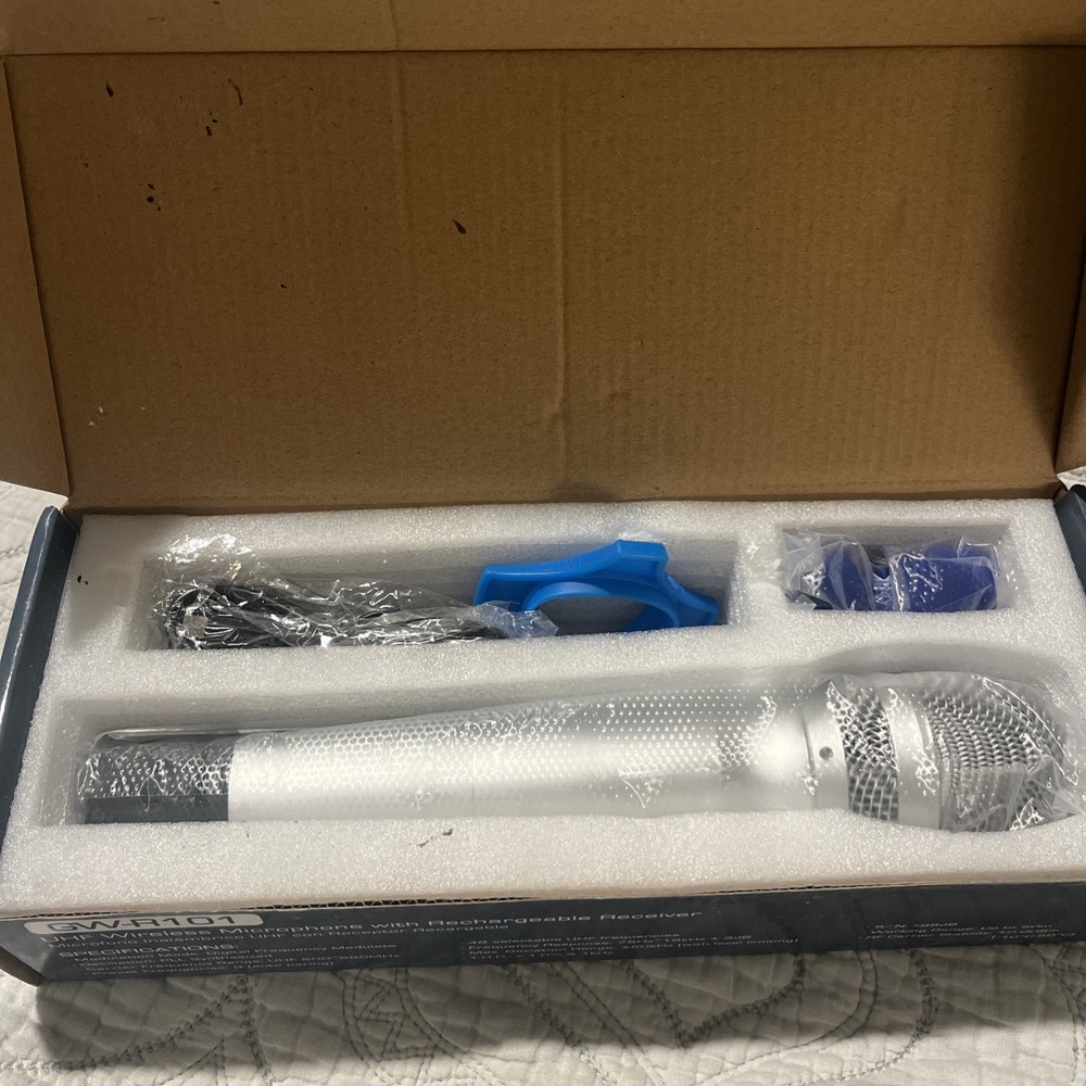 Studio Z GWR101 UHF Wireless Microphone - Silver