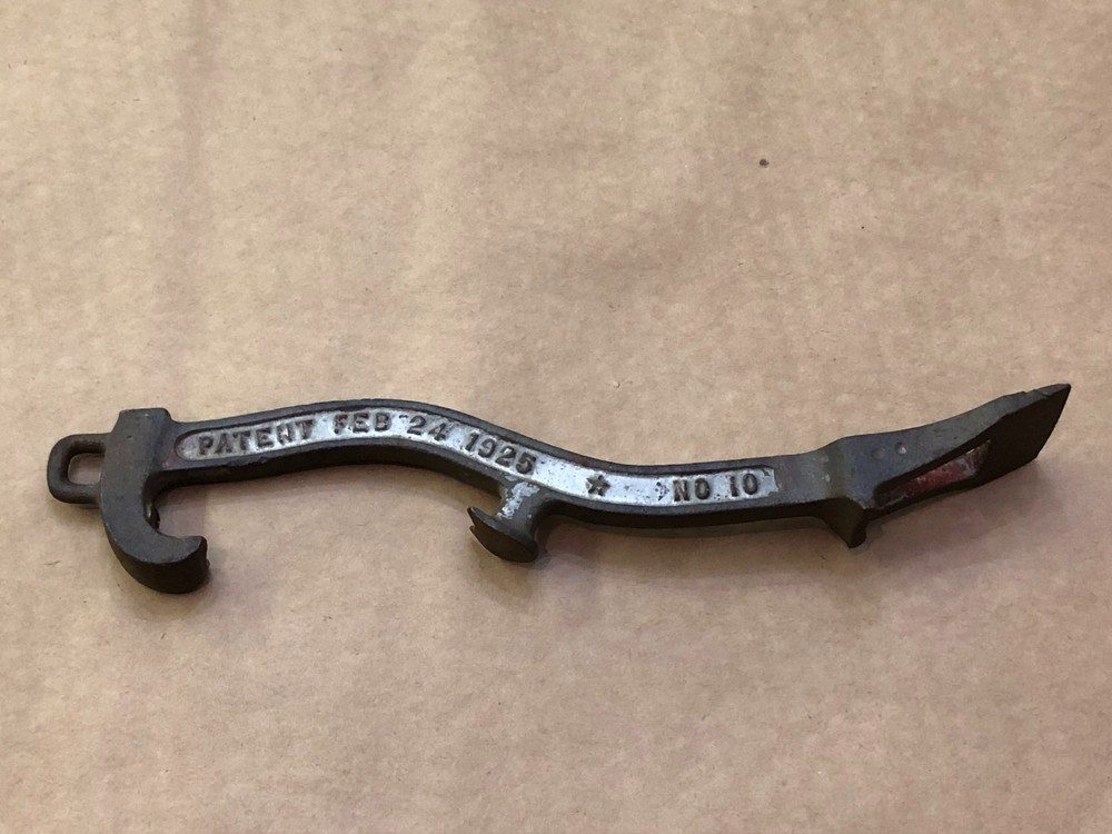 Vtg Cast Iron Akron Brass MFG Co No. 10 Fire Hydrant Spanner Wrench Multi Tool