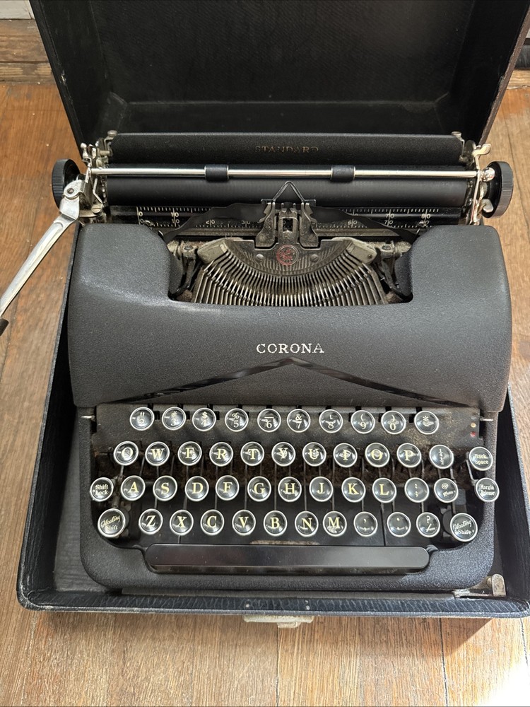 Antique Corona Typewriter Floating Shift With Case 043-B Black