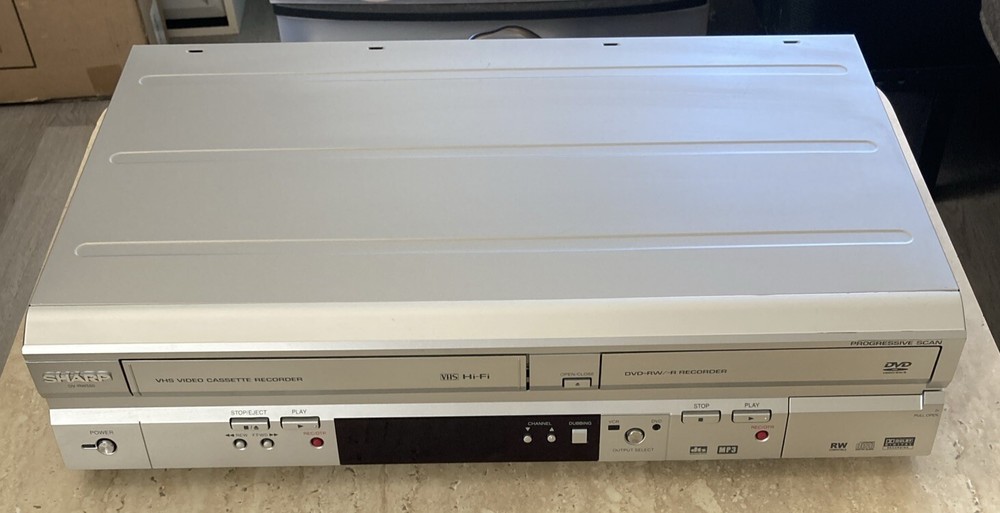 Sharp DV-RW550U DVD Recorder VHS VCR Combo Recorder Powers On Untested