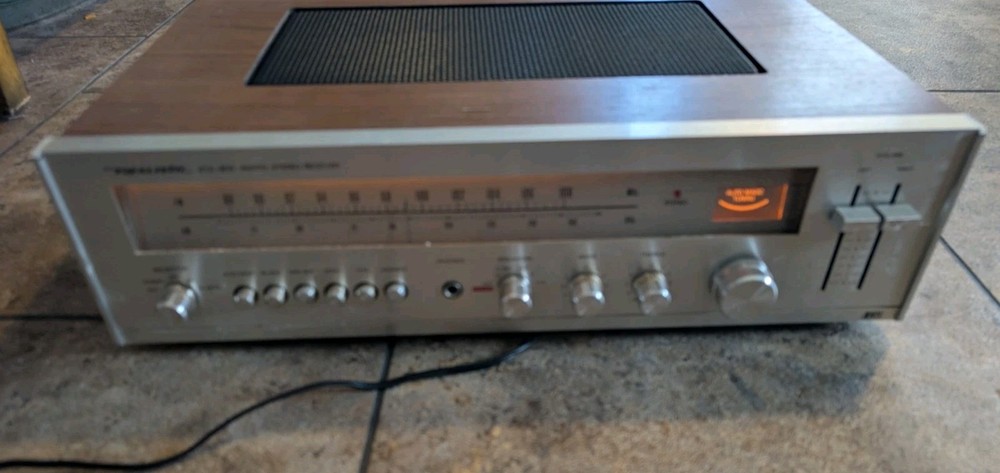Vintage Realistic STA-800