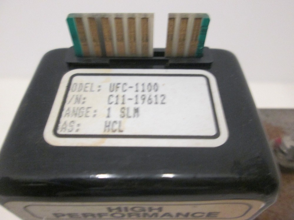 Unit UFC-1100, Mass Flow Controller MFC, HCL, 1 SLM, Used