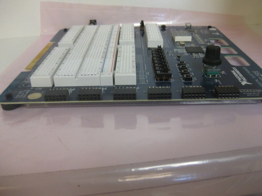 NATIONAL INSTRUMENTS DIGITAL ELECTRONICS PROTOTYPING FPGA BOARD 193426B-01L