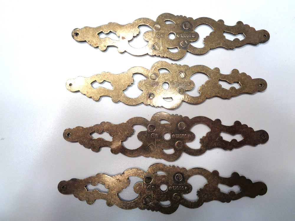 VINTAGE ORNATE BRASS CABINET/DRAWER PULL BACKPLATES