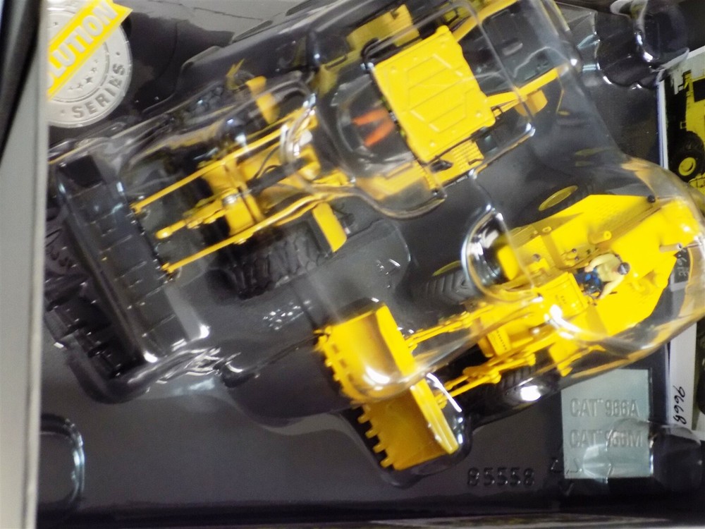 DIECAST MASTERS 1/50 SCALE CATERPILLAR 966A 966M WHEEL LOADER 1960-63 85558